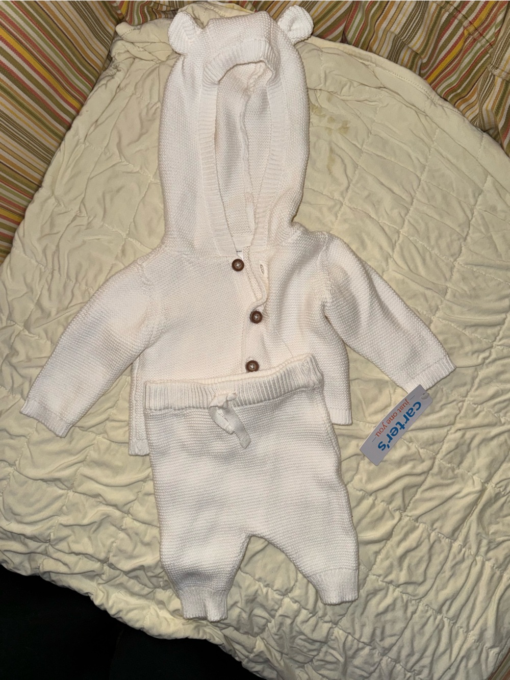 Carter’s knit set